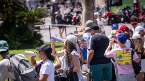 Catalunya encara la tercera ola de calor del verano, que se alargará mínimo hasta el jueves