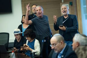 Bill approved for final Knesset readings would freeze Haredi enlistment for at least 7 months