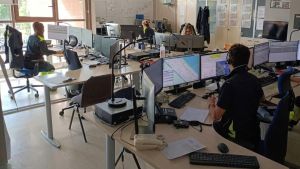 Bimbo rischia di soffocare con un pezzo di patata lessa, il 118 guida al telefono i parenti che riescono a salvarlo
