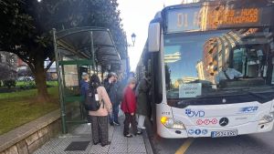 Residentes en la zona rural de Oviedo podrán requerir por teléfono o internet que un autobús los recoja en casa