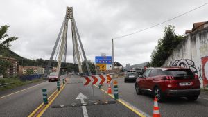 Repunta el tráfico en el Corredor del Nalón, donde los conductores empiezan a circular a menor velocidad media
