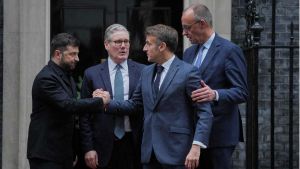 La coalizione dei volenterosi a Parigi, Zelensky cambia primo ministro