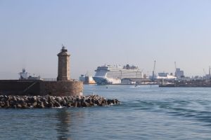 Porto di Livorno: è boom delle crociere. In 6 mesi 29 “love boat” in più