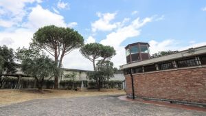 Prende a pugni un infermiere all’interno della Rems e lo manda al pronto soccorso: “Ambiente ad alto rischio”