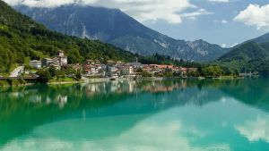 Scoprire il Friuli con l’Ai: ecco i luoghi suggeriti e quelli “dimenticati” dall’intelligenza artificiale
