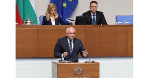 Къде се разминават думите на Демерджиев за полетите на Пеевски и справките от ГДБОП и ДАНС
