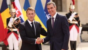 España y otros ocho países pactan crear una coalición antibalística defensiva con Ucrania