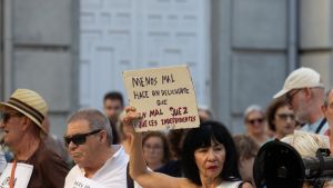 Los riesgos de un jurado para juzgar a la mujer del presidente del Gobierno