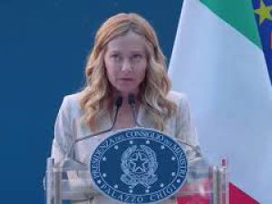Meloni al Museo di Falcone e Borsellino cita Tolkien: Sono le piccole mani che cambiano il mondo