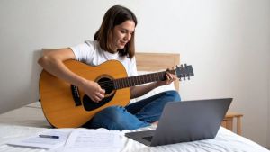 Neuroscientists say a simple, 10-second trick will help you learn things much faster