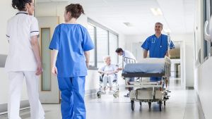 Operatore socio sanitario . Aperti corsi di formazione. Un aiuto per le domande