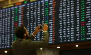 PSX continues in the red, loses more than 3,000 points in intraday trade