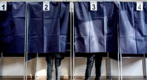 Il compromesso: preferenze sì, ma il potere resta ai partiti