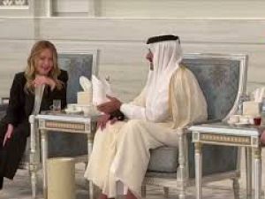 Meloni a Doha per cerimonia funebre dell'Emiro Padre Al Thani
