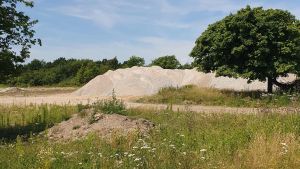 Efter måneder med støv og strid: Nu har arbejdet på omstridt grund nået ny milep...