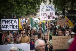 La Ligue contre le cancer veut protéger la santé des Français en inscrivant le principe de précaution dans la Consitutution