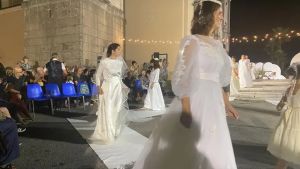 Gli abiti da sposa raccontano: 60 anni di emozioni a Giais