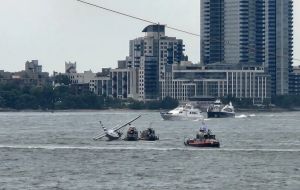 Move seaplanes from East River corridor