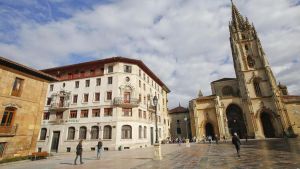 La cadena Barceló, favorita para operar el hotel de lujo junto a la Catedral de Oviedo