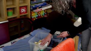 Más de 100 menores de 3 años bajo tutela de la Generalitat viven en centros de acogida: 32 son bebés