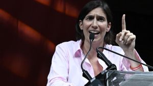 L'altra America di Schlein: “Non rinunceremo all’alleanza”. La dem studia da premier e pensa già al dopo Trump