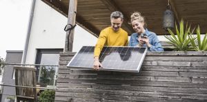 ‘Balcony solar’ and plug‑in systems could help cut your energy costs. But only if rules change