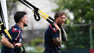 Ieri primo giorno di lavoro ’senza veli’: il tecnico spiega in italiano e inglese. Alta intensità in campo. Allenamento diretto in due lingue. I droni, il 4-3-3 e Berna mezzala