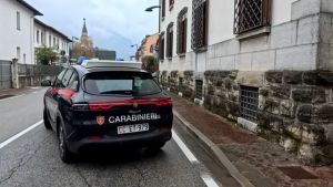 Controlli dei carabinieri in Carnia, due denunce tra droga e oltraggio ai militari