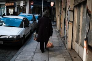 Γιατί δεν έχουμε πεζοδρόμια στην Αθήνα;