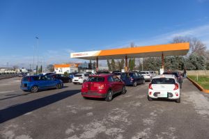 Il gasolio torna a salire e sfonda quota 2 euro: il confronto tra i distributori di Ferrara