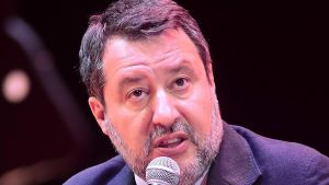 Diffamò Salvini, Costa condannato a mille euro di multa
