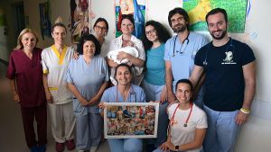 Fiocco rosa a sorpresa . Caya Siena Maria nasce durante le vacanze toscane