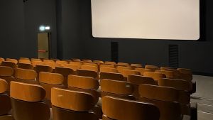 Riapre il cinema Flora, il più antico di Firenze. In sala l’Odissea di Nolan: “Esperienza emozionante”
