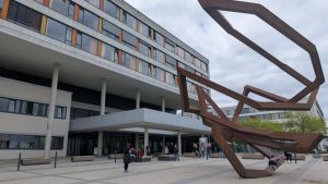 Noch vier Millionen Euro im Minus: Krankenhaus reduziert seine Verluste um mehr als die Hälfte