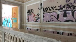 Visita all’ex caserma di via Rossetti tra degrado e futuro