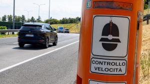 “Una strada senza banchina adeguata non è extraurbana”. Multe annullate