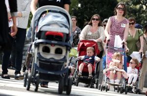 Pour la gauche espagnole, aider les femmes enceintes revient à s'attaquer au droit à l'avortement