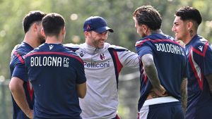 Allenamenti shock, poi relax e Mondiali in tv: le giornate del Bologna con Tedesco