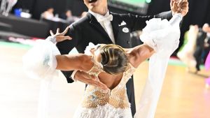 “Tridente” da applausi agli Italiani di danza: tre podi e il salto nella classe internazionale