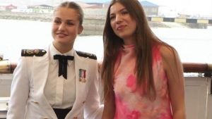La 'mili' de tres años de Leonor, en vídeos inéditos publicados por la Zarzuela
