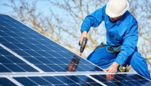 US lawmakers push for crackdown on Chinese-linked solar imports