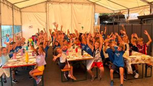 Scuole chiuse, il salasso dei centri estivi a Monza: fino a 250 euro a bambino a settimana, ma con gli oratori si scende a 120 euro