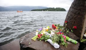 De hyller mannen som drepte ungdommer på deres egen alder