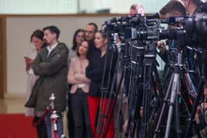 Evropska komisija zabrinuta zbog navoda o nezakonitom nadzoru novinara u Srbiji