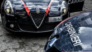 Codroipo, entra ubriaco nel bar e rifila un pugno alla titolare: arrestato