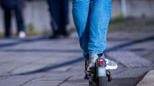 Wer Unfälle mit E-Scootern vermeiden will, muss ein Verkehrskonzept für alle entwickeln – nicht nur für Autos
