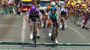 Schmid vince a Belfort nel giorno della nuova dimensione del Tour di Tom Pidcock