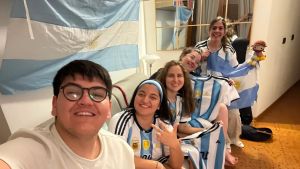I 33 devoti all’Albiceleste. Argentini ‘forlivesi’ al pub. “Se vinciamo tutti in piazza Saffi”