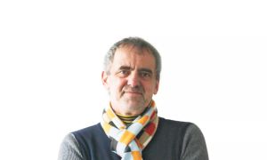 Serjejo klamfe in prodajajo bučke