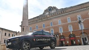 La truffa dei like aveva fruttato bonifici da 1700 euro: due denunce